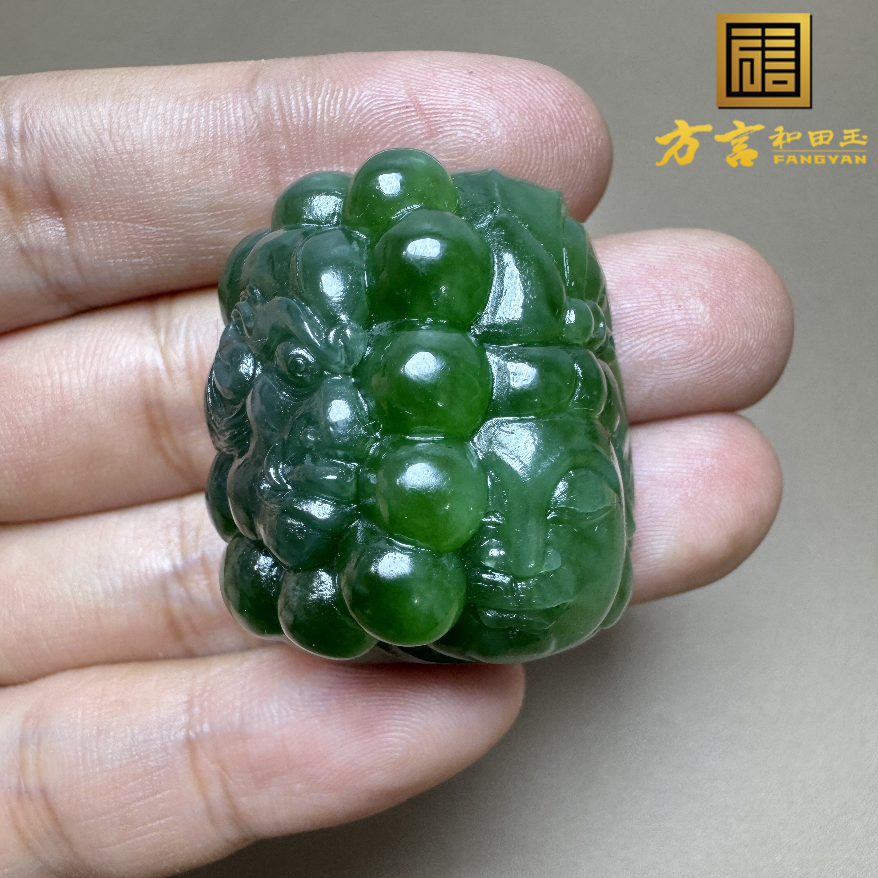 亮眼方言和田玉老坑俄料菠菜绿阳绿带猫眼碧玉一念之间魔佛吊坠S6