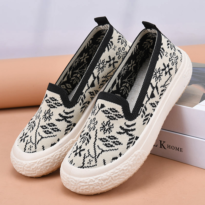 春夏老北京布鞋女新款浅口透气妈妈鞋软底舒适休闲鞋一脚蹬懒人鞋