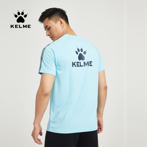 卡尔美后背品牌logo运动T恤