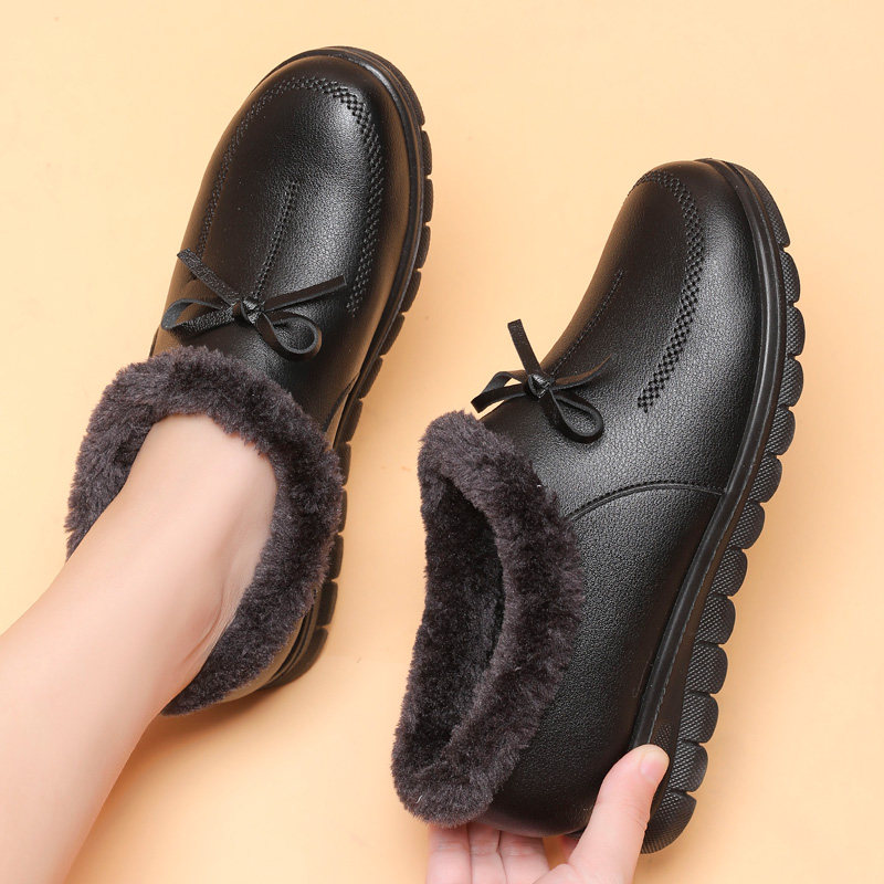 妈妈棉鞋女冬保暖加绒奶奶防水软底中老年皮棉鞋女老人保暖鞋防滑