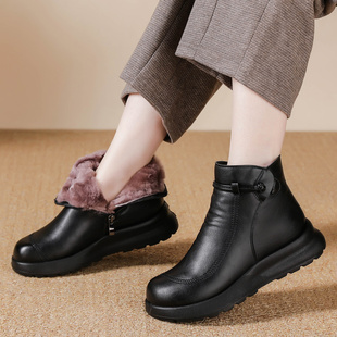 真皮老人棉鞋女秋冬加绒雪地靴软底皮鞋中老年奶奶保暖防滑妈妈鞋