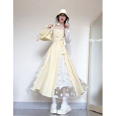 两件套装 法式 针织开衫 薄款 温柔穿搭蕾丝拼接花边黄色吊带连衣裙