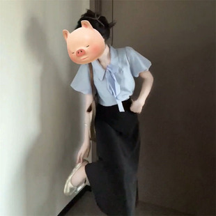 女学生搭配黑色高腰半身裙两件套装 日系学院风蓝色绑带POLO领衬衫
