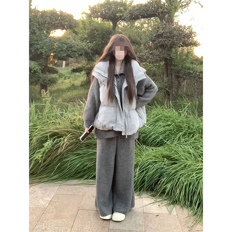 田园风简约穿搭一整套灰色夹棉马甲棉服+灰色针织开衫+灰色阔腿裤