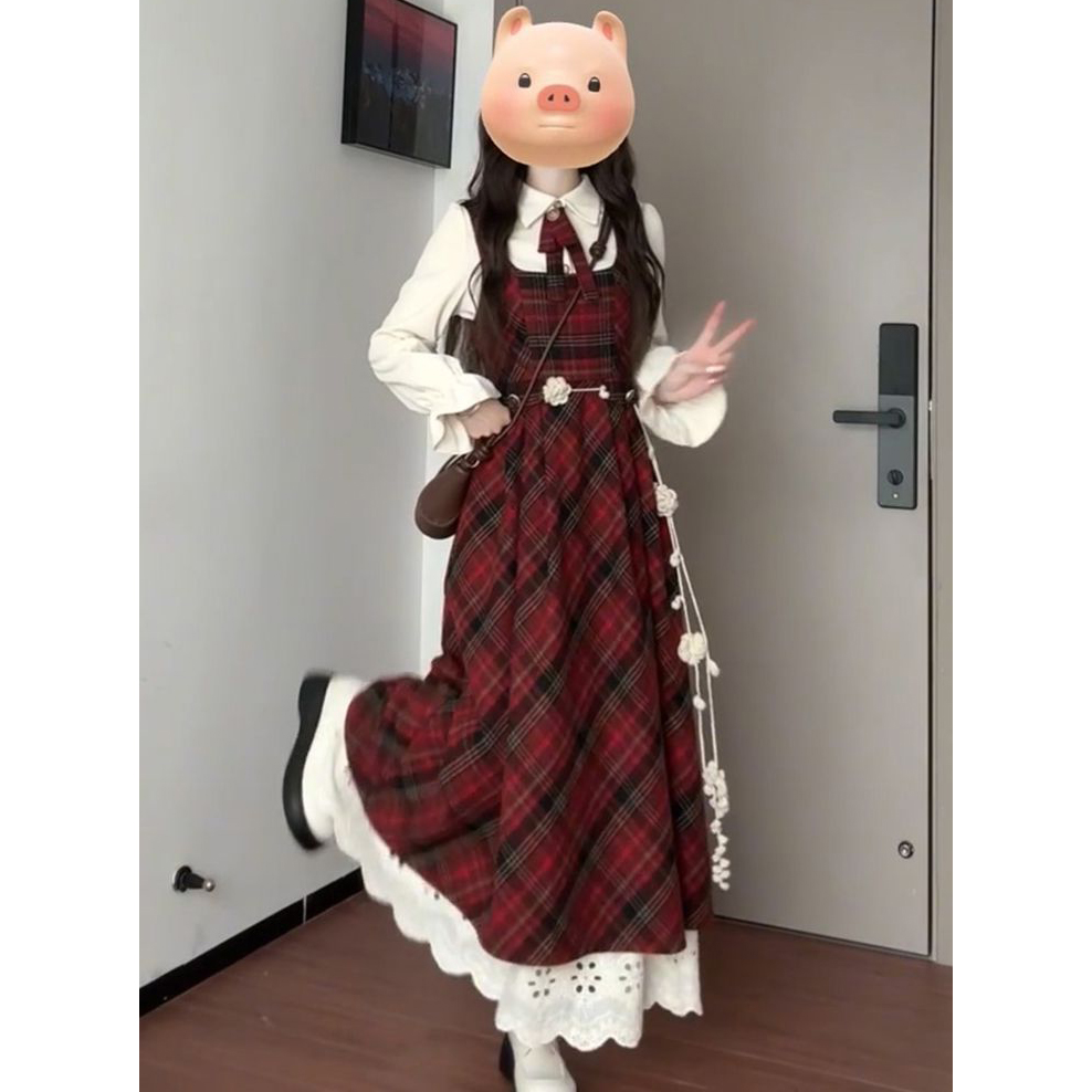 2025秋冬韩系杏色衬衫送领结女学生复古风红色毛呢格子背心连衣裙