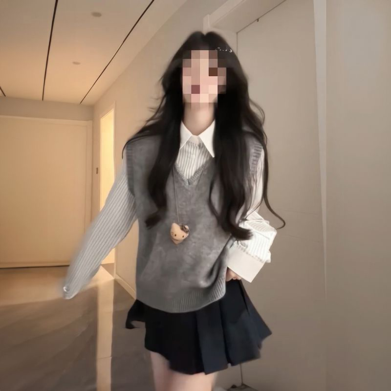 V领灰色针织背心毛衣条纹衬衫