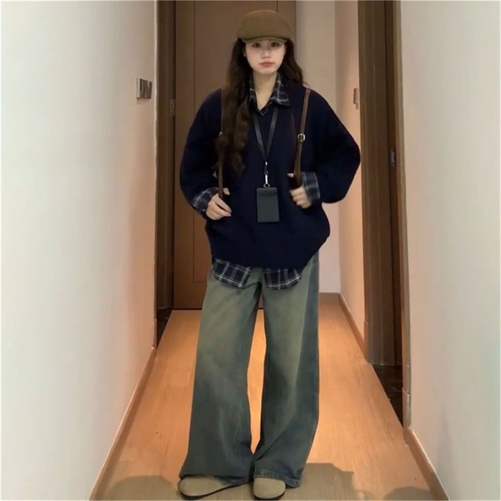 V领套头针织衫毛衣+叠穿格纹衬衫