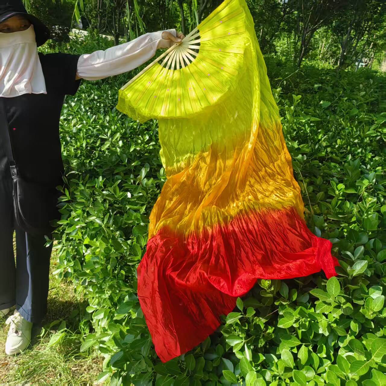 儿童三色渐变长绸火焰广场舞扇子