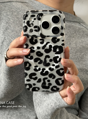 ANNACASE高级黑色小豹纹磨砂肤感磁吸手机壳适用iphone17promax苹果17新款15pro全包16Promax防摔保护套14女