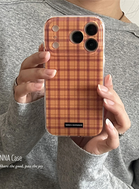 ANNACASEins秋冬温柔橘黄色格子适用苹果17promax手机壳iphone14小众15pro新款17全包软壳16promax防摔保护套