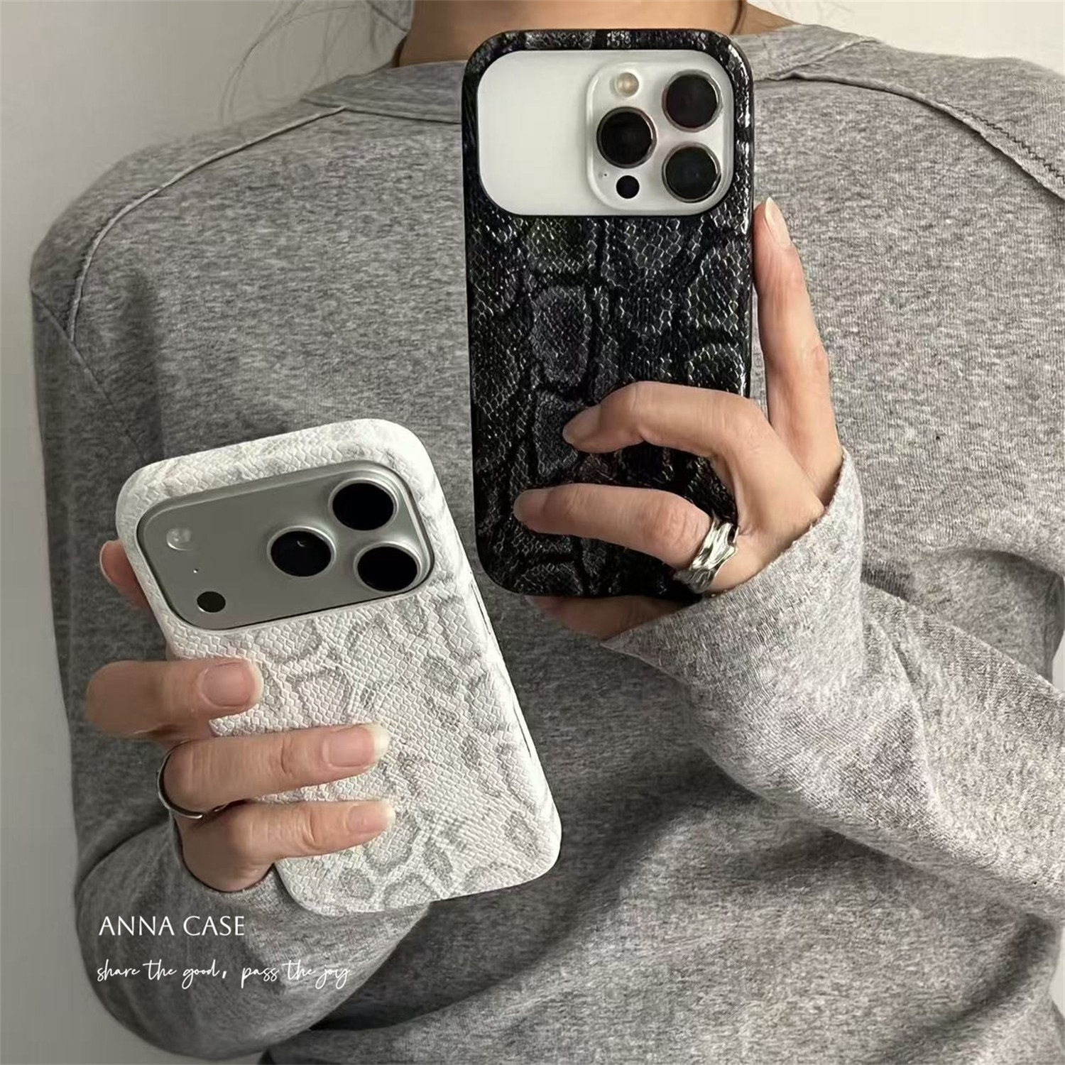 ANNACASE高级感黑白烫金蛇纹适用苹果17promax手机壳iphone14皮质17pro新款15pro超薄软壳16promax防摔保护套