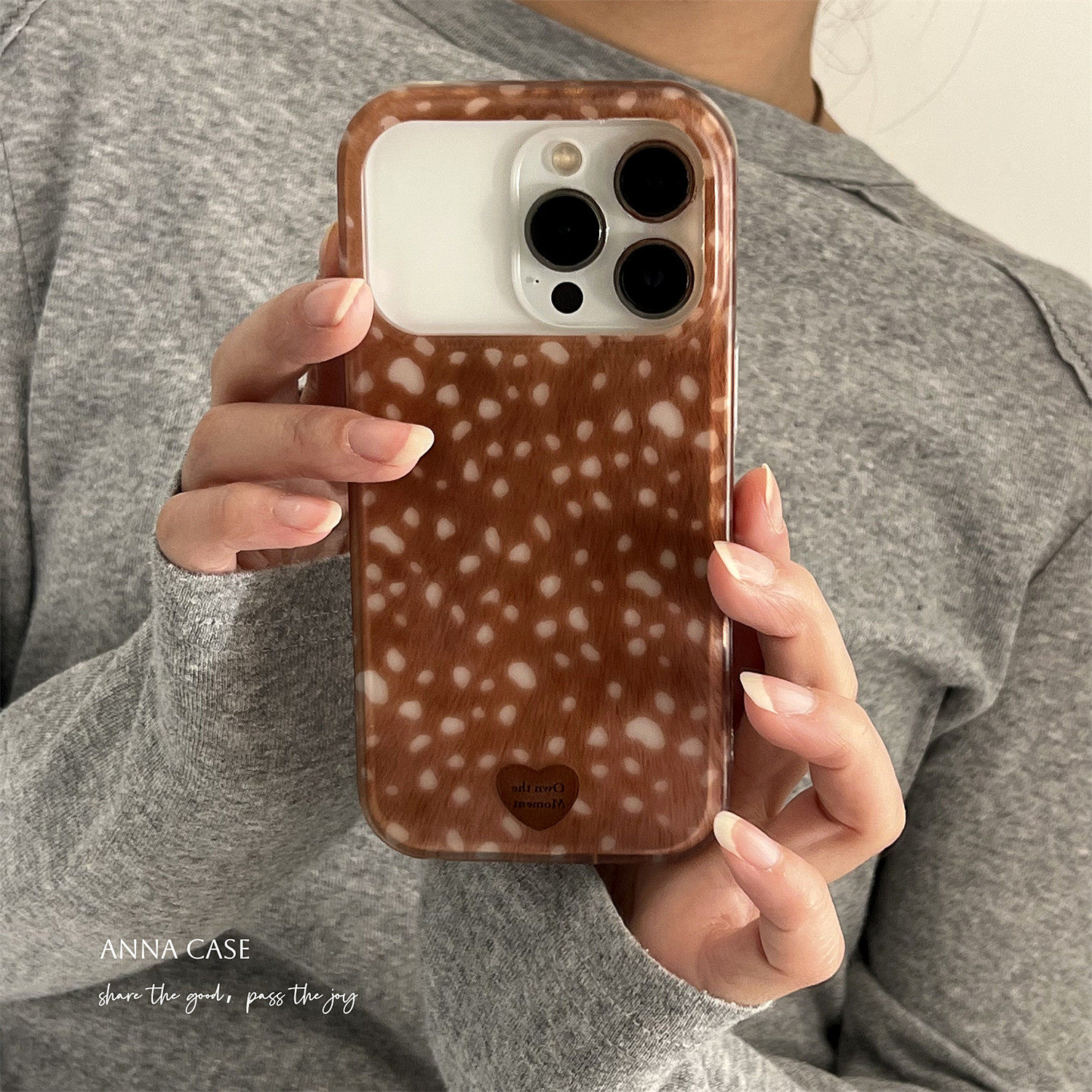 秋冬ins暖棕米白斑点磨砂手机壳