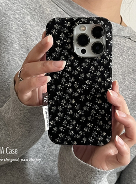 ANNACASE深秋复古黑色小碎花毛绒手机壳适用iphone17promax苹果14小众17pro新款15pro软16Promax防摔保护套16
