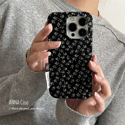 ANNACASE深秋复古黑色小碎花毛绒手机壳适用iphone17promax苹果14小众17pro新款15pro软16Promax防摔保护套16