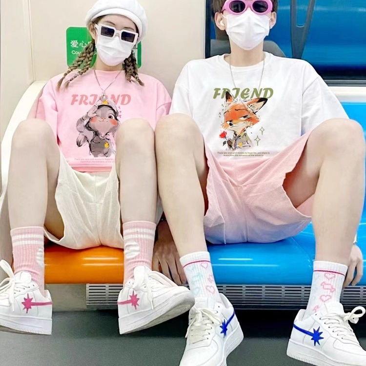 不一样的超火2025新款情侣装夏季短袖t恤高级感上衣服过新年套装