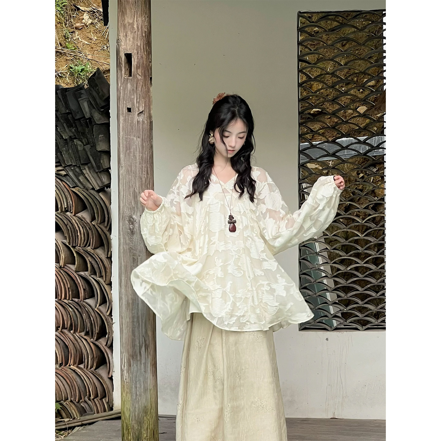川故纵 【月笼纱】复古国风套头提花罩衫长袖v领朦胧清透宽松上衣