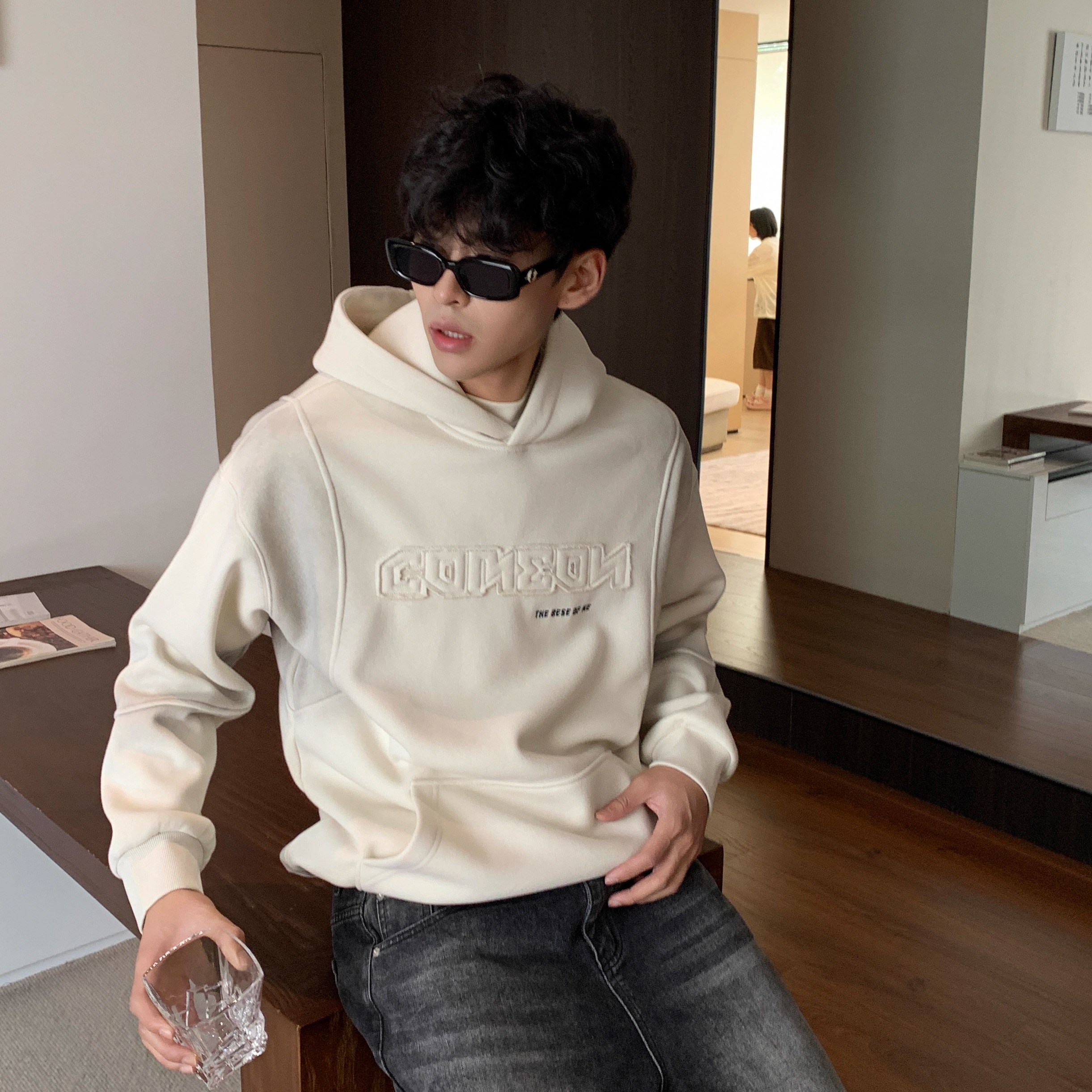 秋冬喷色洗水宽松连帽加绒卫衣