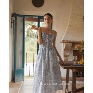 果小姐泰国代购 pleased正品 法式浪漫碎花吊带度假连衣裙