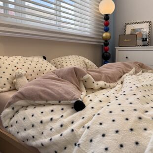 少女心简约风波点兔绒牛奶绒秋冬保暖四件套珊瑚绒加厚1.5m三件套