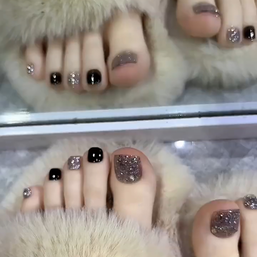 脚指爆闪黑色系脚趾甲穿戴甲片