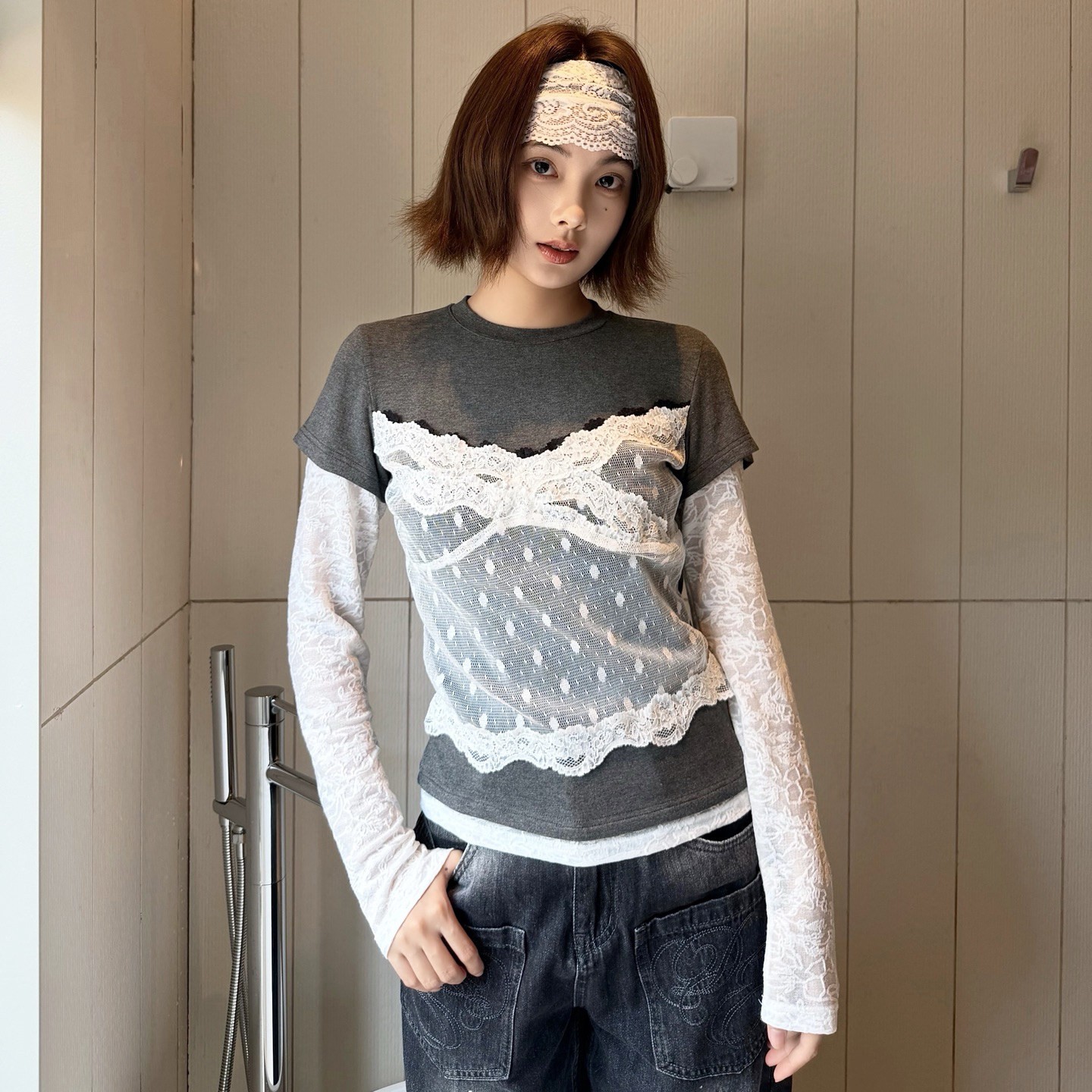 撞色蕾丝拼接长袖T恤女