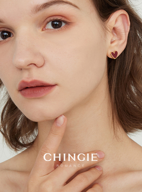 独特爱心耳环小巧精致简约百搭通勤黑色耳钉设计感超显白红色耳夹