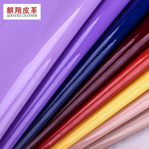 义乌厂家鱼子纹pu镜面革软硬包箱包装饰皮料弹力漆皮亮面皮革面料