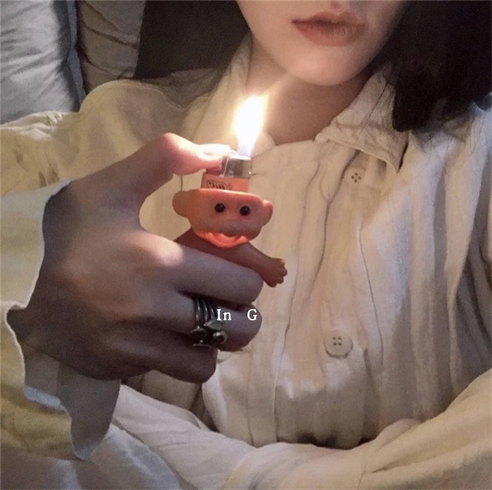 潮物可爱卡通怀旧玩具复古巨魔娃娃抖音土酷女孩蹦迪打火机套礼物