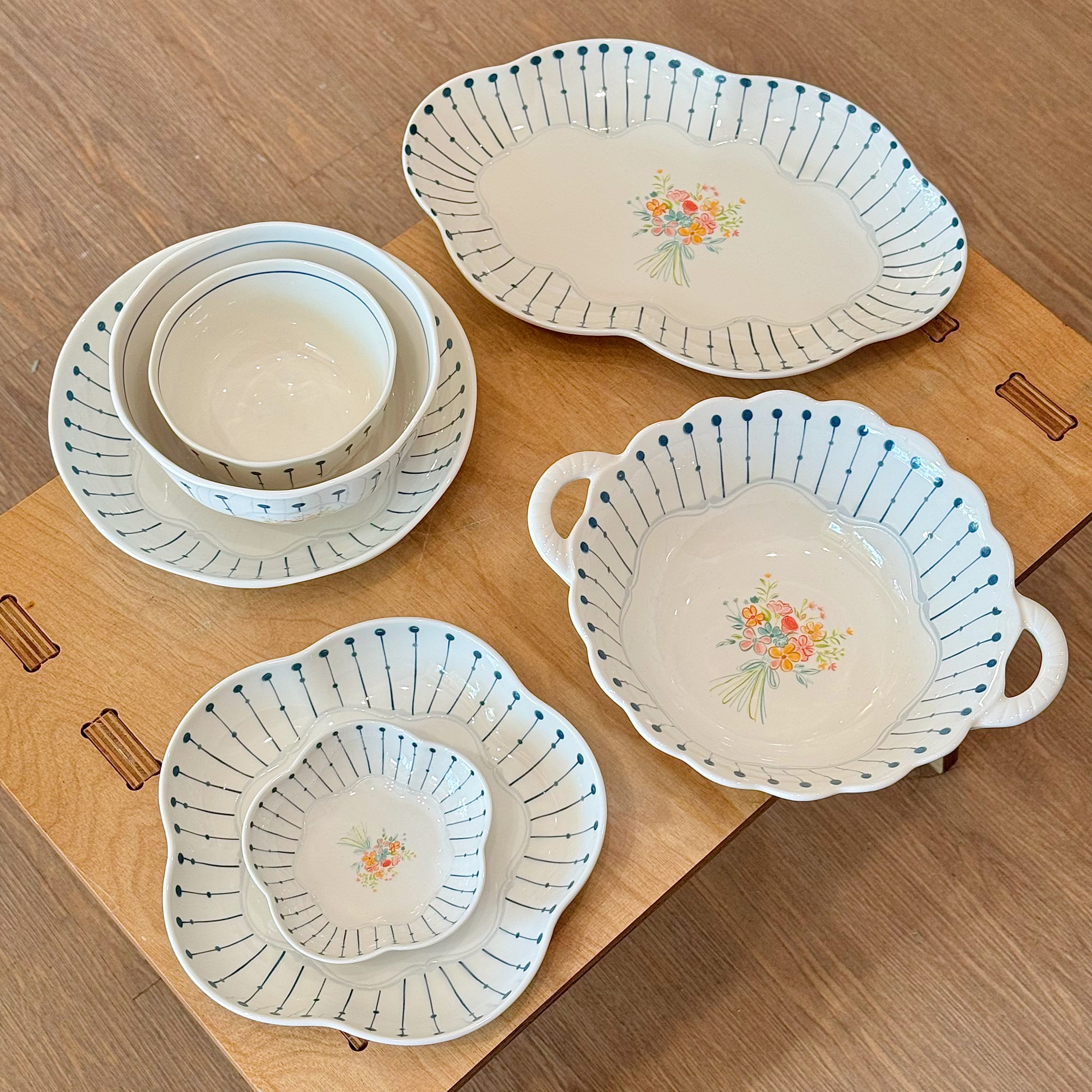 复古法式风陶瓷碗家用花边餐具套装釉下彩碗盘碟餐具组合汤碗米饭