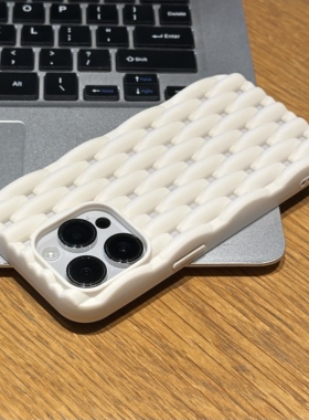 夏日新款白色麻花镂空散热透气适用苹果17Promax手机壳iPhone16高级15pro男女14pro个性男女13promax防摔软壳
