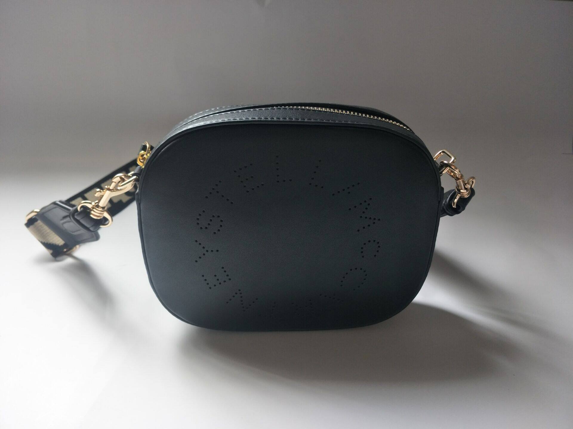 新款时尚潮流女士小方包 2021 年流行欧美风格单肩斜跨女包