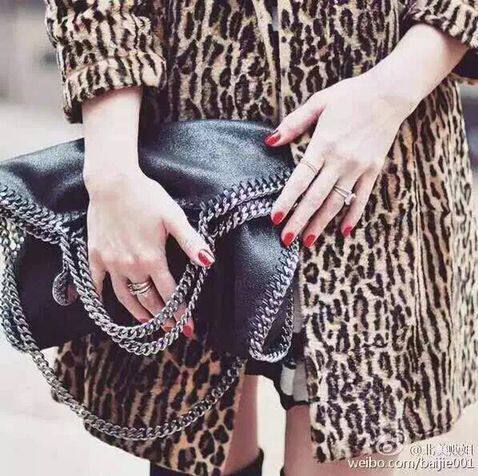 新款欧美时尚风大购物袋 链条包原版材质手提单肩明星时尚走秀包