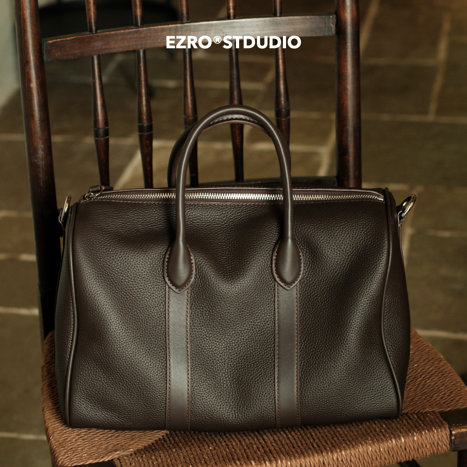 EZRO头层牛皮简约斜挎波士顿包