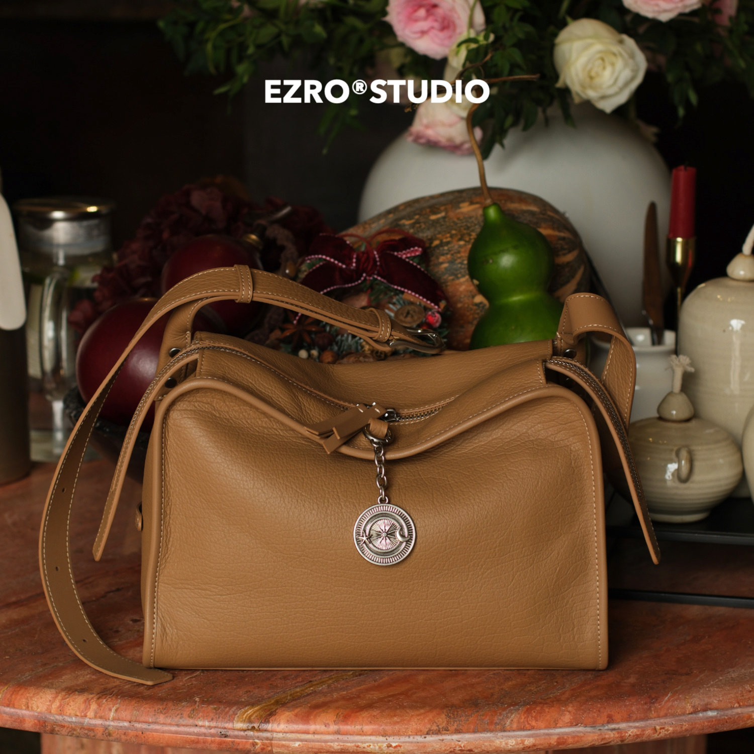 【EZRO】一作 酷飒有型质感头层牛皮单肩斜挎波士顿女包新款真皮,箱包皮具/热销女包/男包,波士顿包,淘宝优惠券,粉丝福利购,淘宝优惠卷