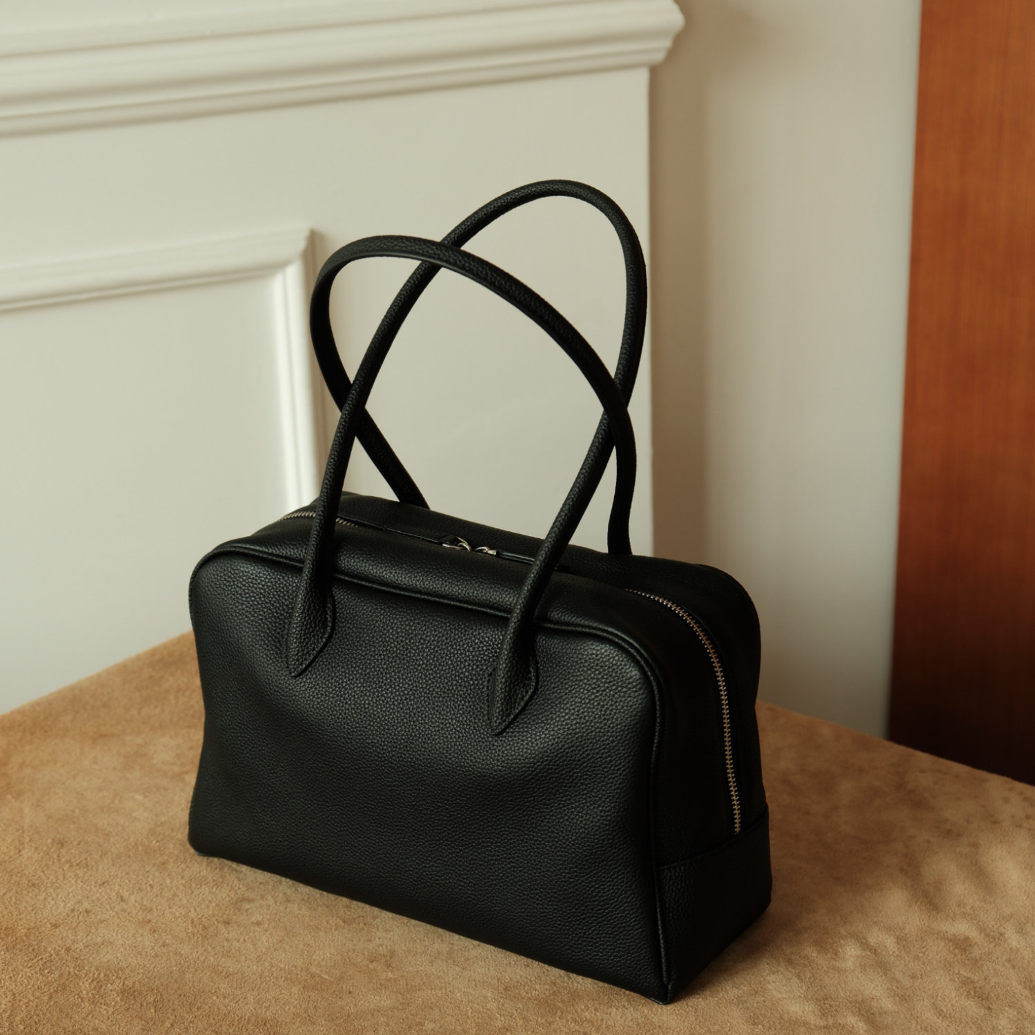 【EZRO】一作 质感高级简约风真皮牛皮保龄球包单肩手提大容量女,箱包皮具/热销女包/男包,托特包,淘宝优惠券,粉丝福利购,淘宝优惠卷