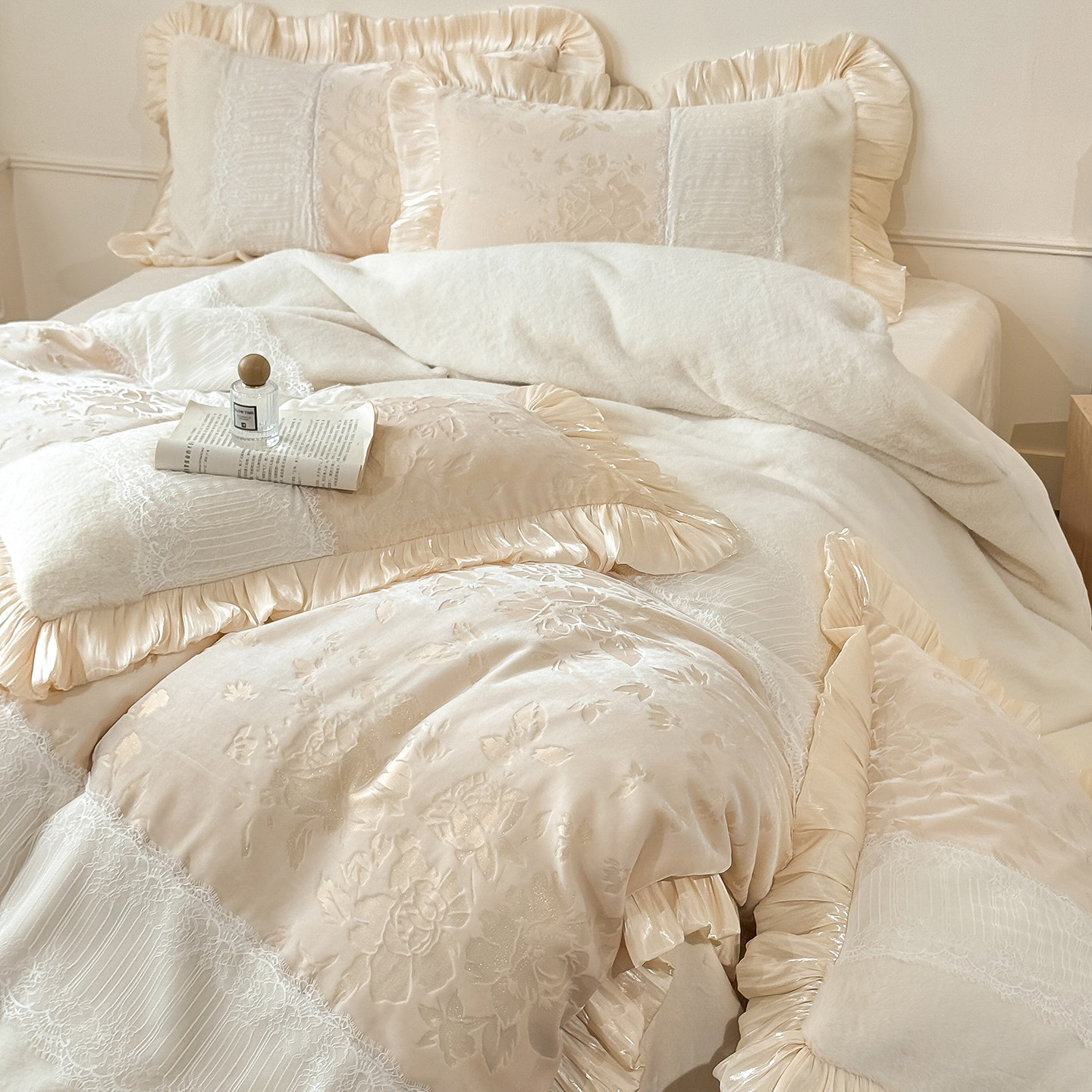 法式奶油风金貂毛牛奶绒雕花四件套少女蕾丝花边冬季被套加绒床单