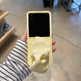 奶黄腕带适用华为purax折叠小米mixflip2手机壳摩托罗拉Razr60防摔荣耀MagicVflip轻奢简约三星Z57高级OPPON3