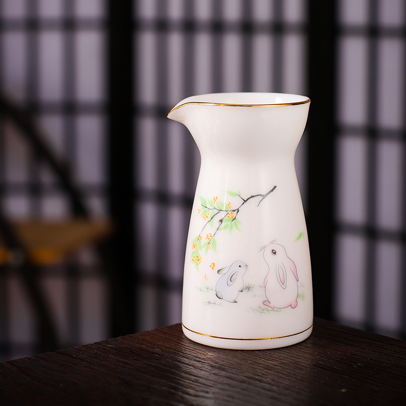 羊脂玉白瓷分酒器小号酒盅