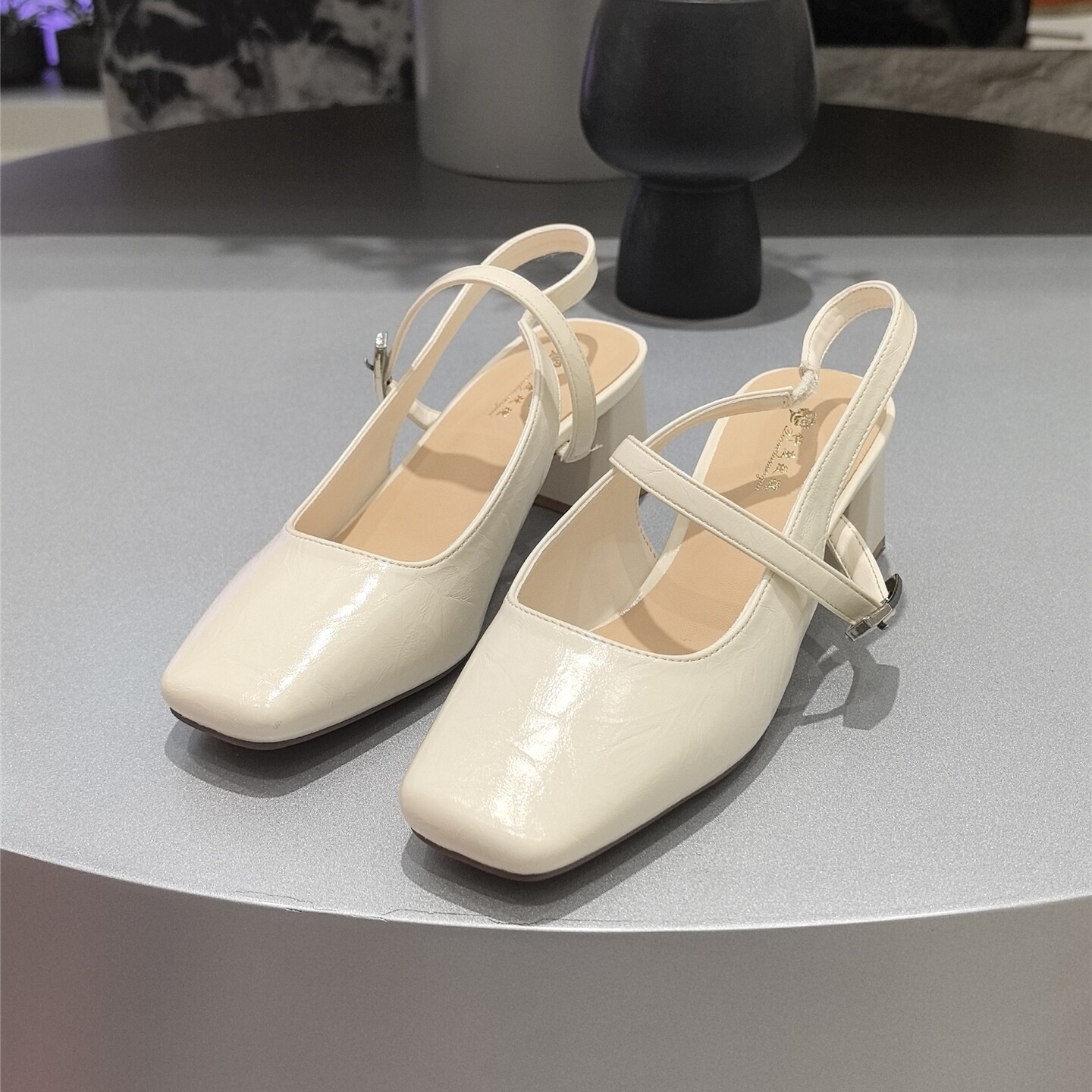 百搭优雅方头玛丽珍鞋女2026春季粗跟一字扣带凉鞋后空中跟凉鞋