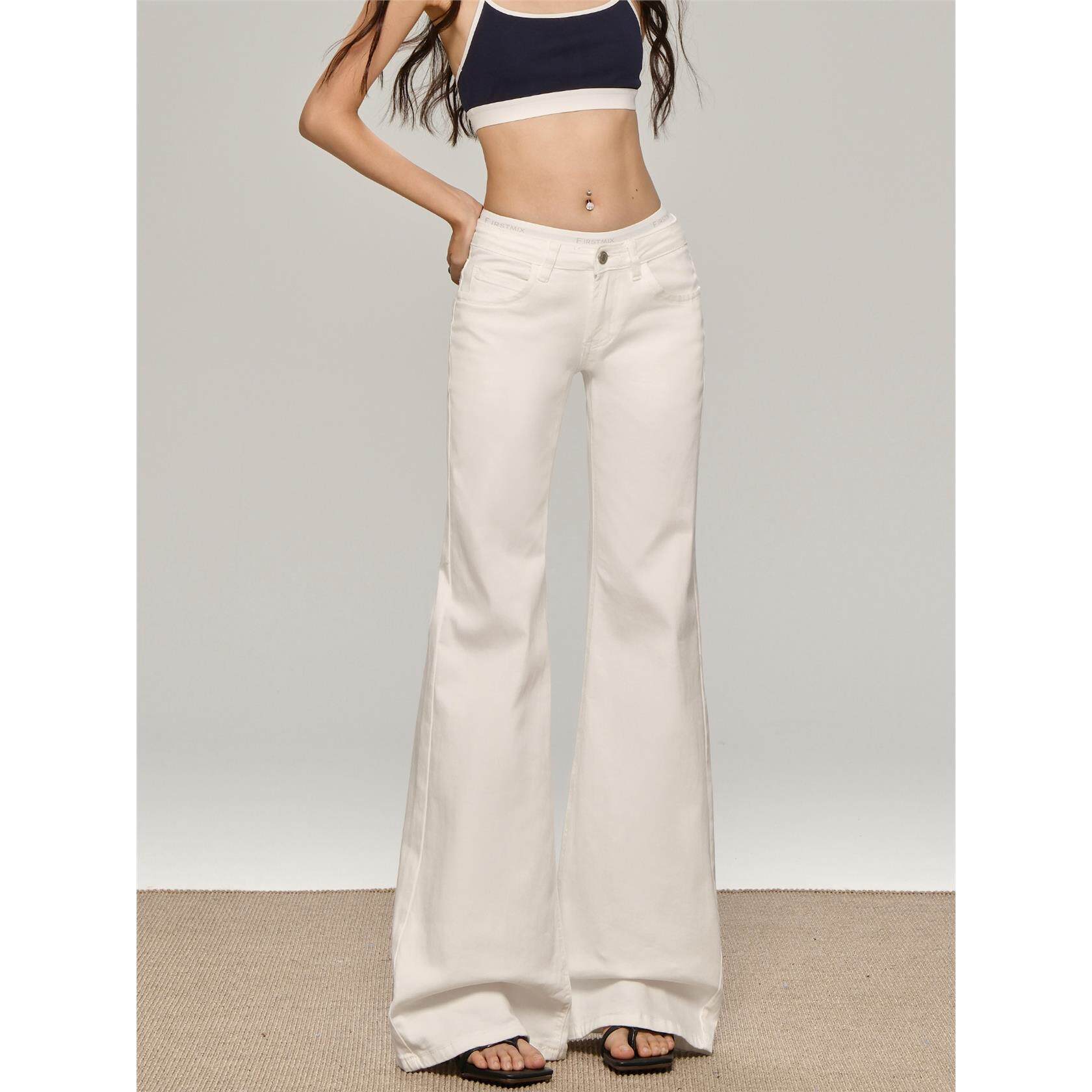 ZRQEM白色低腰微喇牛仔裤女2025秋冬宽松显瘦加绒不贴腿喇叭裤子