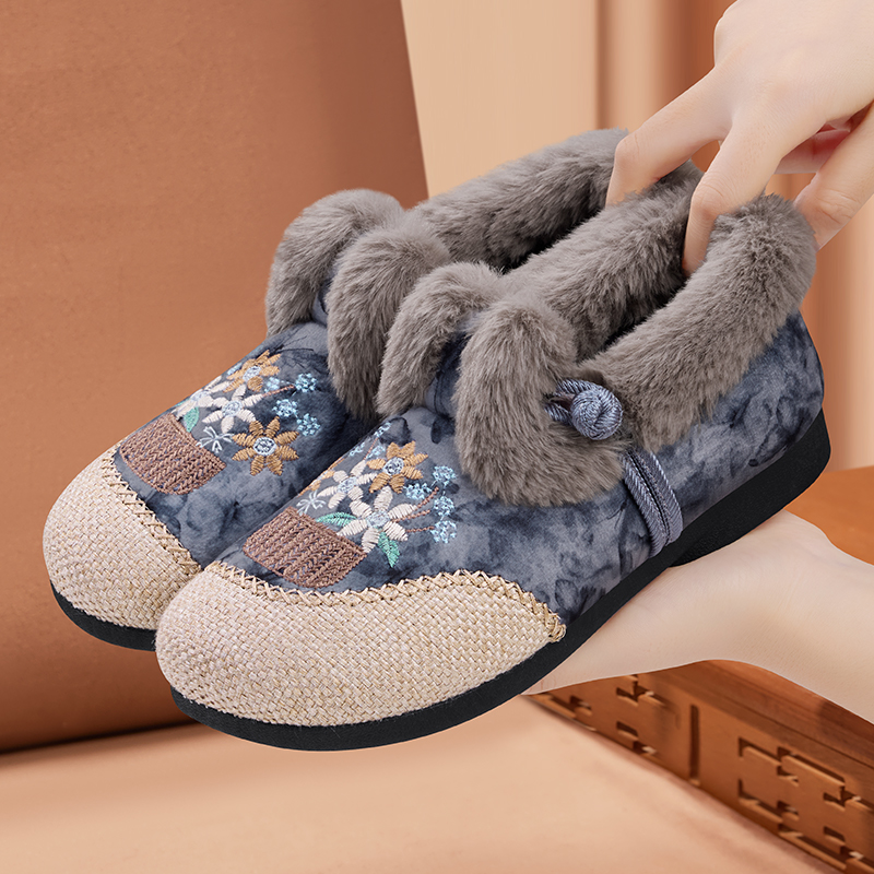 老北京布鞋女冬加绒妈妈绣花鞋