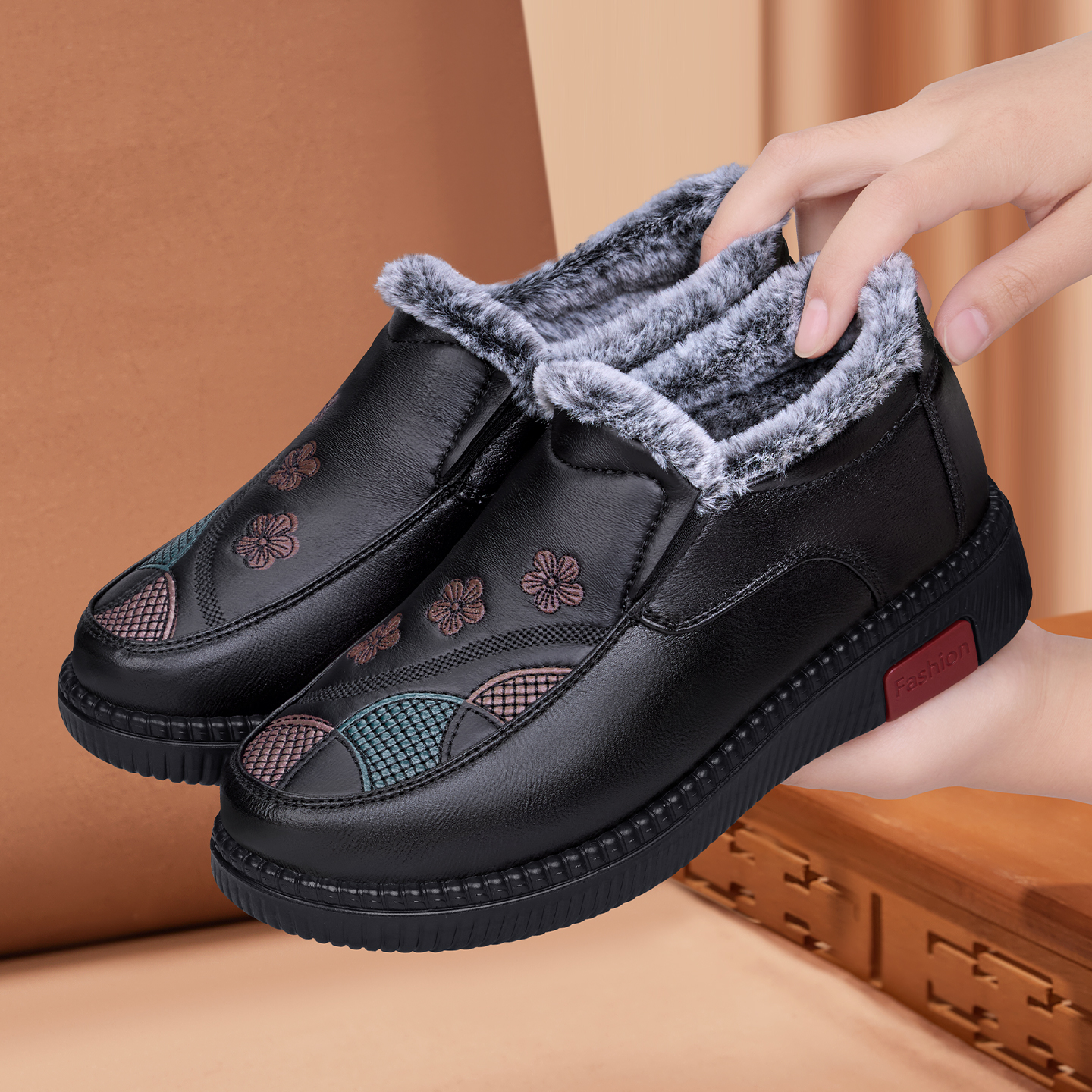 老人棉鞋女冬季加绒保暖防滑