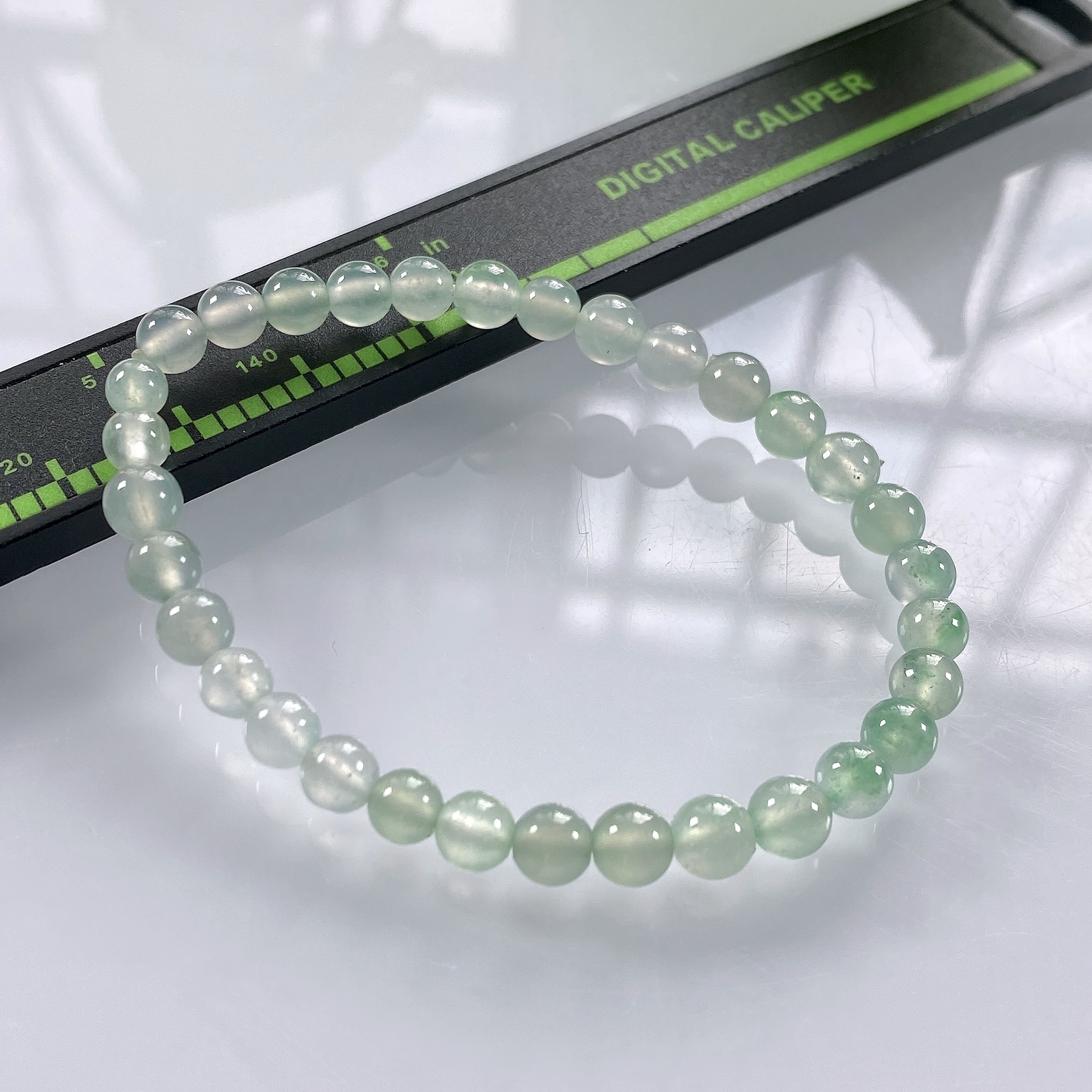 缅甸天然翡翠A货，卡5.2高冰种起光起胶圆珠手串手链763
