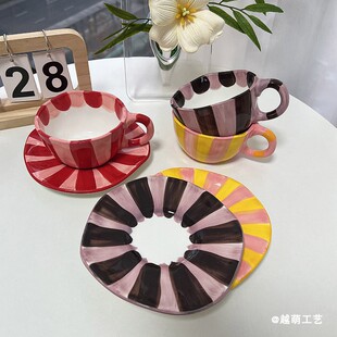 釉下彩不规则手捏手绘花朵马克杯牛奶杯陶瓷咖啡杯碟套装高颜值杯