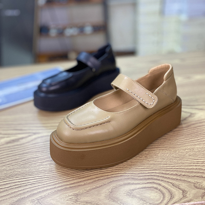 浅口一字带网红单鞋女