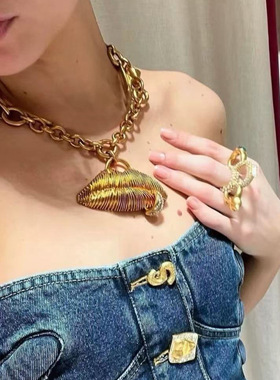 欧美重工轻奢名媛风夸张条纹嘴唇吊坠项链时髦气质高级感项圈颈饰