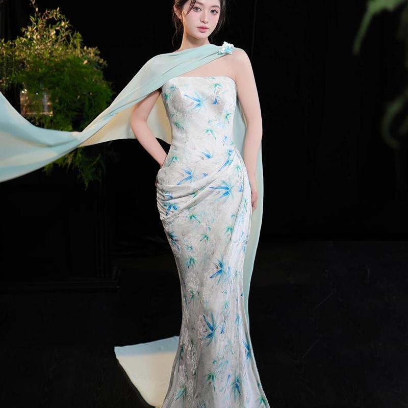 新中式复古晨袍印花抹胸宴会礼服长裙高端轻奢订婚晚宴迎宾敬酒服