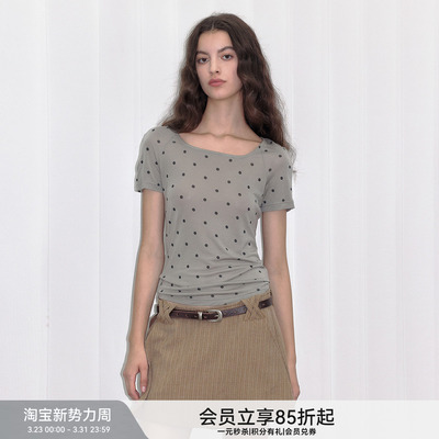 短袖薄款方形领口设计