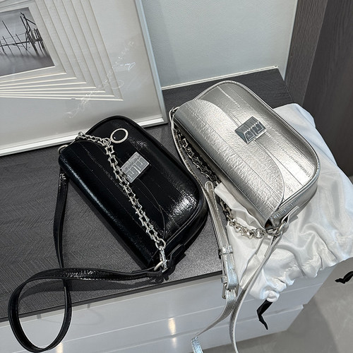 左杏腋下包鳗鱼纹退货无忧