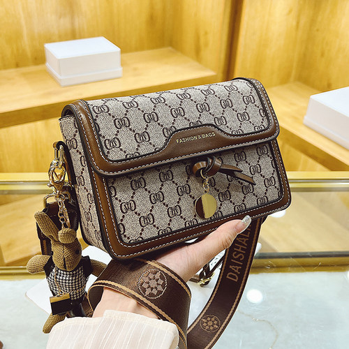 左杏小方包小红书达人推荐